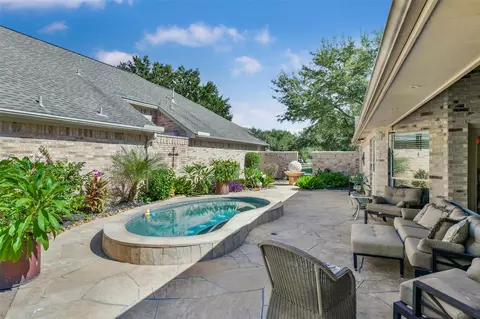 2320 Fairway Pointe Dr, League City, TX 77573