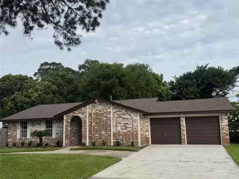 5002 Louise St, Seabrook, TX 77586