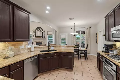 Kitchen - 2410 Laureldale Park Ln, Spring, TX 77386 photo 2 of 2