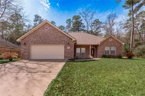 249 Broadmoor Dr, Huntsville, TX 77340