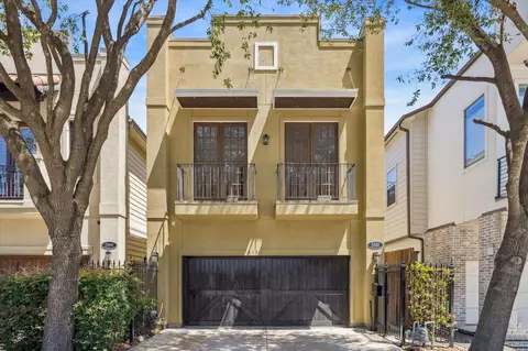 5510 Larkin St #A, Houston, TX 77007