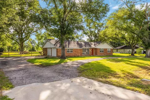 16011 Highway 36, Needville, TX 77461