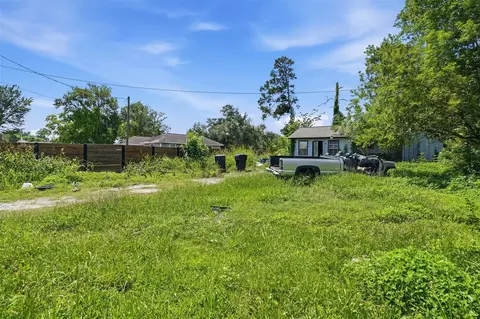 5206 Polly St, Houston, TX 77016