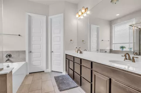Entry Way - 10082 Black Maple Dr, Conroe, TX 77385 photo 1 of 3