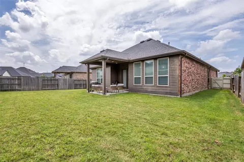 Exterior - 10082 Black Maple Dr, Conroe, TX 77385 photo 2 of 8