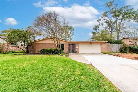 2007 Mapleton Dr, Houston, TX 77043 photo 1