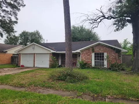 13827 Lantern Ln, Houston, TX 77015