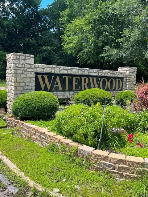 222512225522259 Poland Spring Way, Huntsville, TX 77320