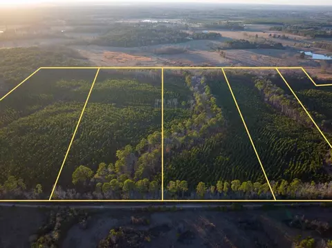 T-4 Cr 4415, Annona, TX 75559