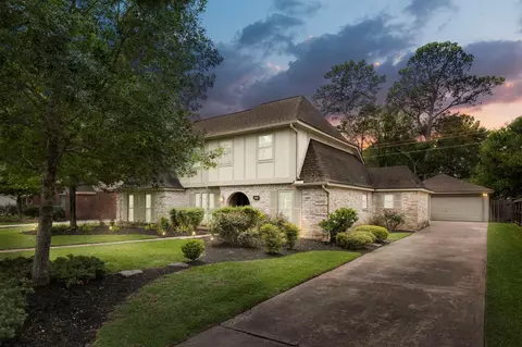 15619 Pebble Bend Dr, Houston, TX 77068