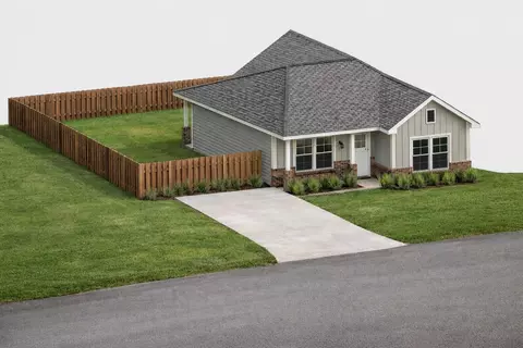 208 Kyle St, Madisonville, TX 77864