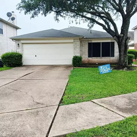 3914 Floral Way Ct, Fresno, TX 77545