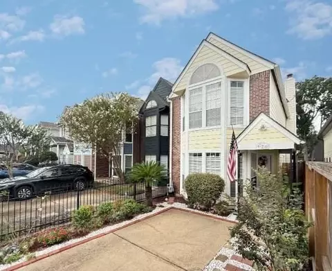 926 Rutland St, Houston, TX 77008