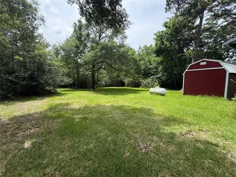 897 Darrel Hall Dr, Trinity, TX 75862 photo 4
