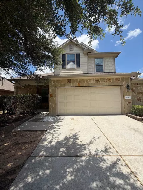 2245 Maple Point Dr N Dr, Conroe, TX 77301