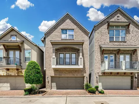 8418 Oak Leaf Point Dr, Houston, TX 77055