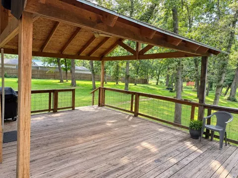 605 County Rd, Goodrich, TX 77335