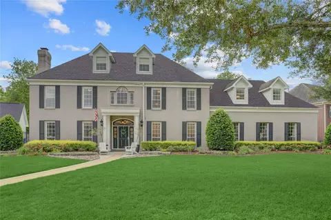 18 Dartmoor Ct, Sugar Land, TX 77479