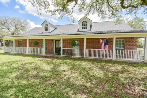 4427 County Road 382, Louise, TX 77455