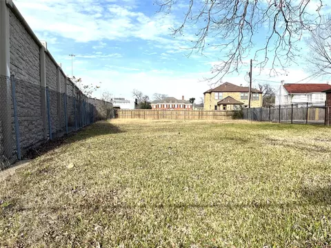 2209 Wichita St, Houston, TX 77004