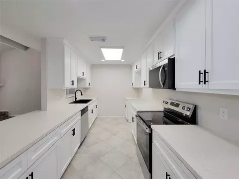 Kitchen - 4427 Algernon Dr, Spring, TX 77373 photo 1 of 10