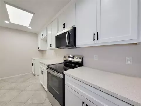 Kitchen - 4427 Algernon Dr, Spring, TX 77373 photo 2 of 10