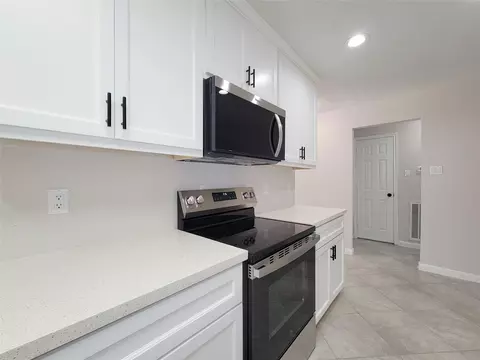 Kitchen - 4427 Algernon Dr, Spring, TX 77373 photo 8 of 10