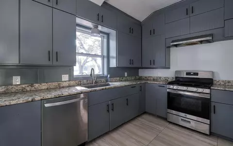 Kitchen - 20515 Kickapoo Rd, Waller, TX 77484 photo 3 of 6