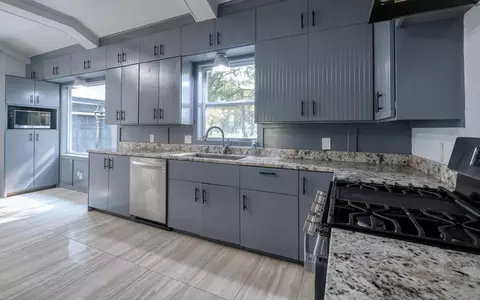 Kitchen - 20515 Kickapoo Rd, Waller, TX 77484 photo 4 of 6