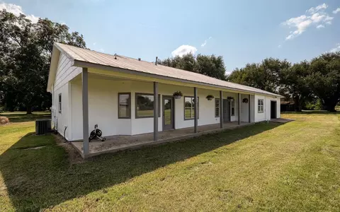 Exterior - 20515 Kickapoo Rd, Waller, TX 77484 photo 6 of 8