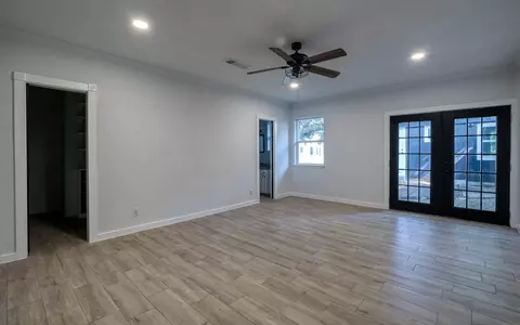 Living - 20515 Kickapoo Rd, Waller, TX 77484 photo 3 of 5