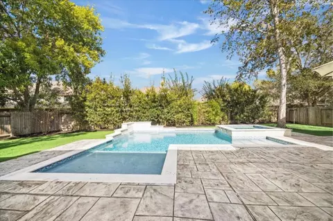 1414 Shady Valley Dr, Sugar Land, TX 77479