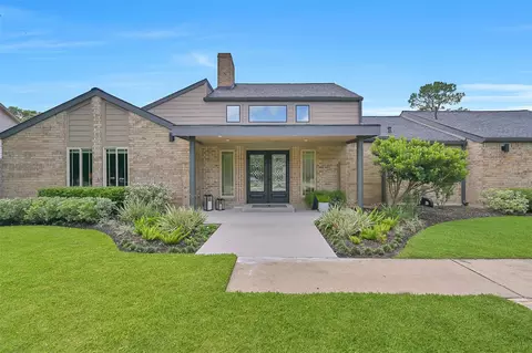 1208 Tall Pines Dr, Friendswood, TX 77546
