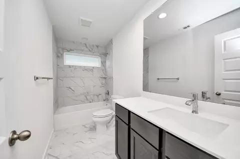 Bath - 24515 Broad Park Ct, Spring, TX 77373 photo 5 of 5