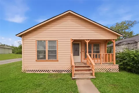 101 Outlar Rd, Wharton, TX 77488