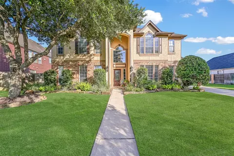 1607 Cascade Falls Dr, Friendswood, TX 77546