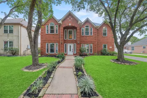 17514 Whispering Star Ct, Houston, TX 77095