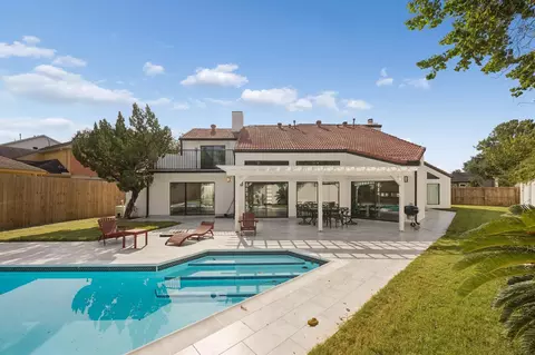 12002 S Circle Dr, Houston, TX 77071