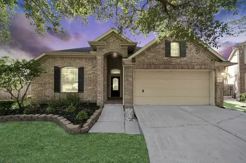 13008 Balsam Lake Ct, Pearland, TX 77584