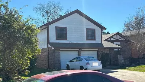 3911 Green Crest Dr, Houston, TX 77082