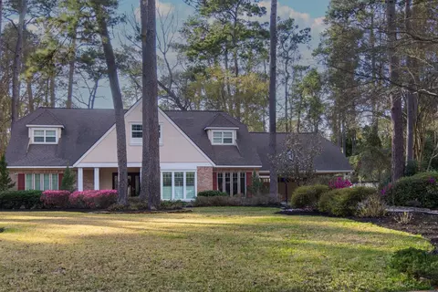 9 Kings Creek Dr, Kingwood, TX 77339
