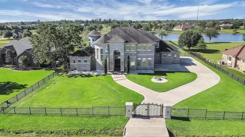 19715 Lake Stone Ct, Tomball, TX 77377