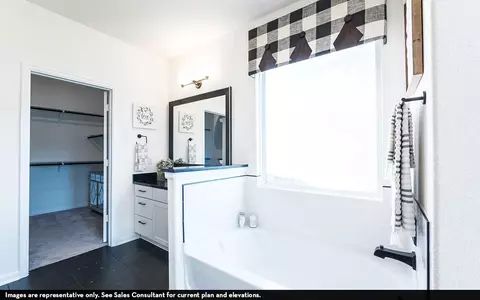 Bath - 2722 Ruby Laurel Dr, Rosharon, TX 77583 photo 2 of 3