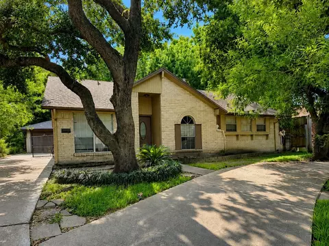 13126 Meadow Leaf Ln, Houston, TX 77039