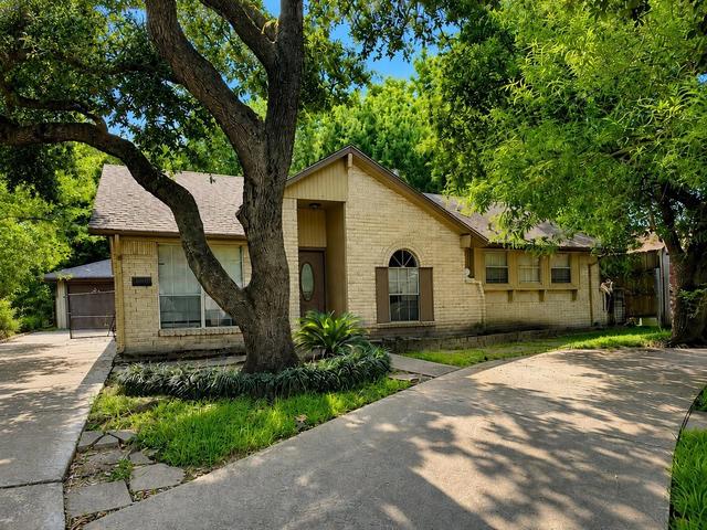 13126 Meadow Leaf Ln, Houston, TX 77039