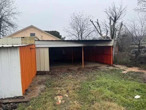 413 N Central Ave, Hamlin, TX 79520 photo 3