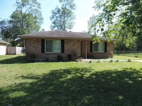 1300 E Hanson St, Cleveland, TX 77327
