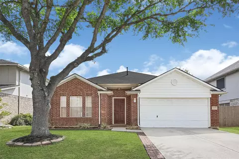 5007 Ridgeway Dr, Pasadena, TX 77504