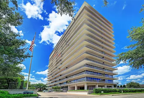 2200 Willowick Rd #8C, Houston, TX 77027