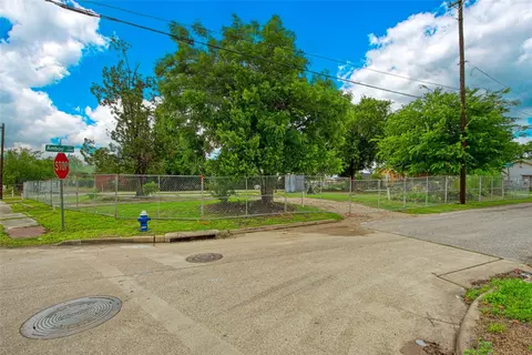 4502 Liberty Rd, Houston, TX 77026